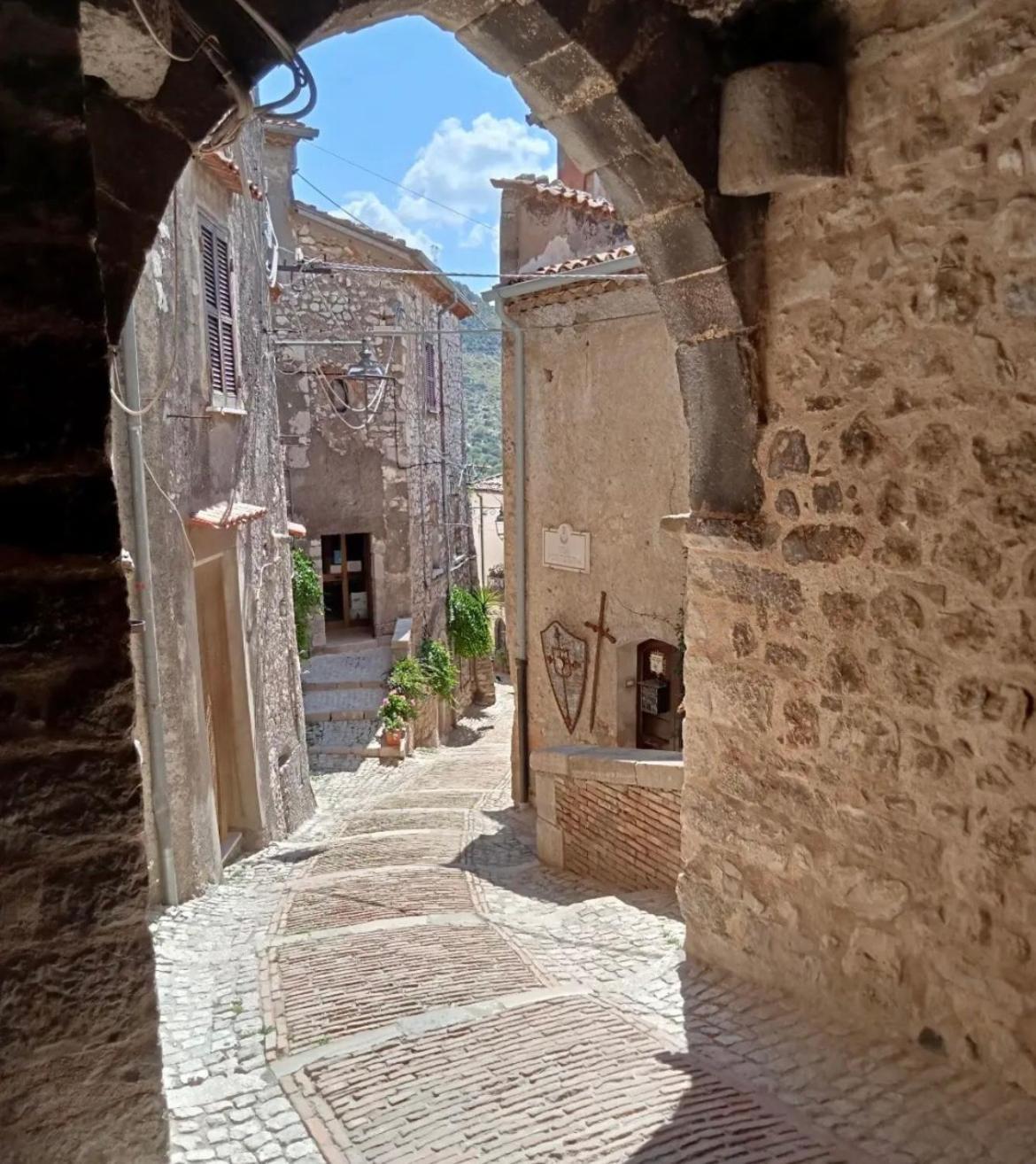 Residenza Il Panorama Della Ciociaria Bed & Breakfast Castro dei Volsci Bagian luar foto