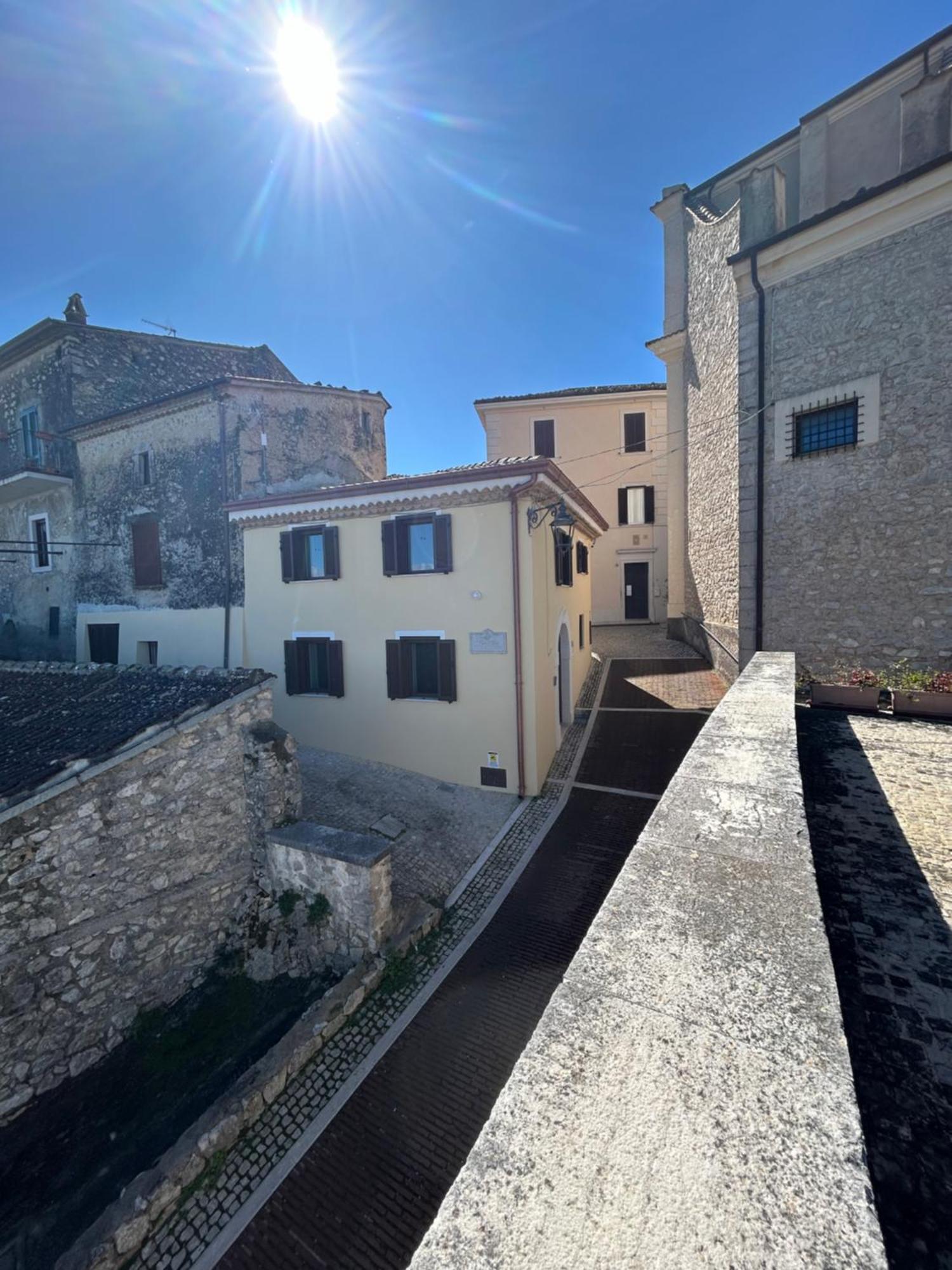 Residenza Il Panorama Della Ciociaria Bed & Breakfast Castro dei Volsci Bagian luar foto